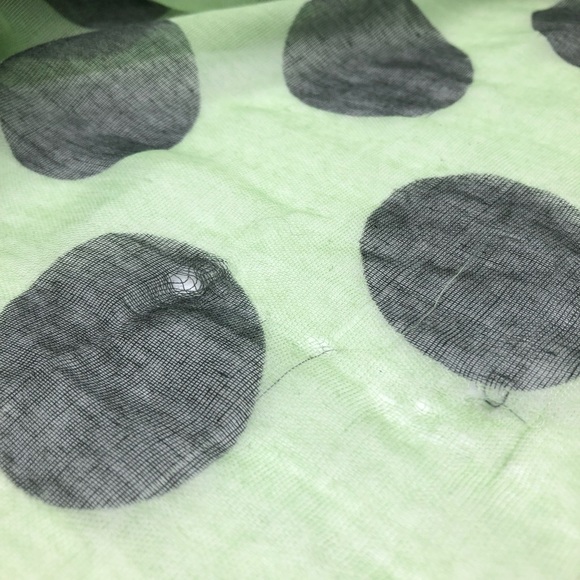 Gauzy green polka scarf - Picture 7 of 8